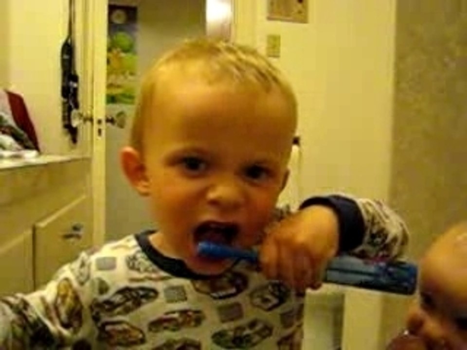 Video mathieu brossage dents