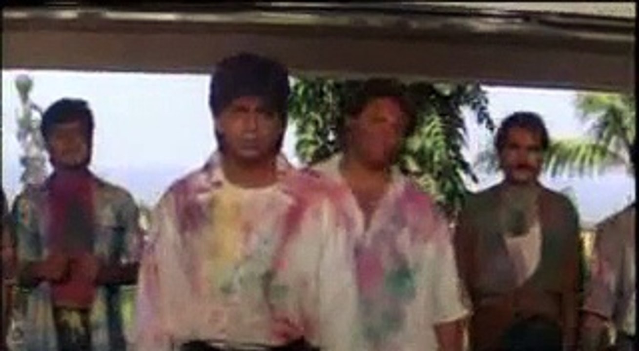 Shah Rukh Khan scene from DEEWANA