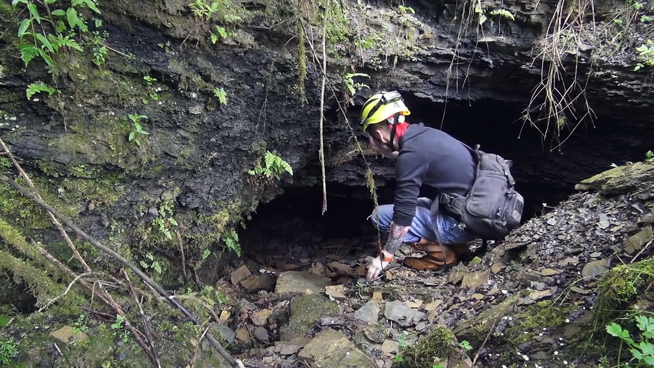 Abandoned Coal Mine - Underground Urban Exploration - Urbex