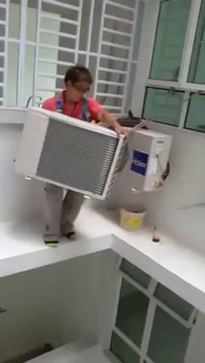 Insane Man With Guts. (Global BuzZ ®)