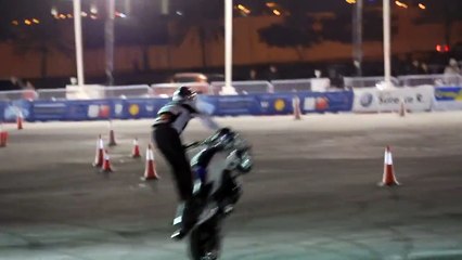 Qatar Motor Show Amazing Bike Stunt - Luz De Phayas