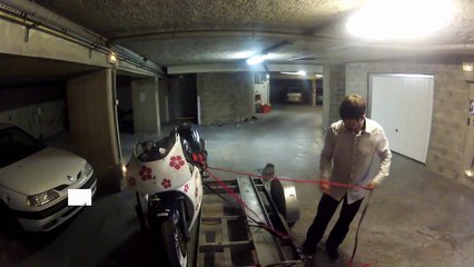 charger sa moto sur remorque tout seul / load your bike alone en trailer