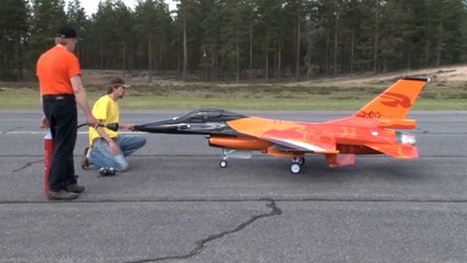 RC turbine jet F-16 scale 1-4