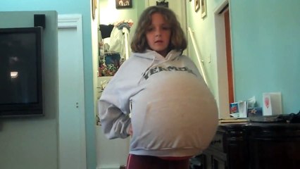 pregnant 10 year old singing