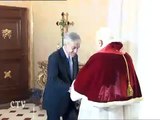 Benedict XVI Receives Chilean President, Pinera