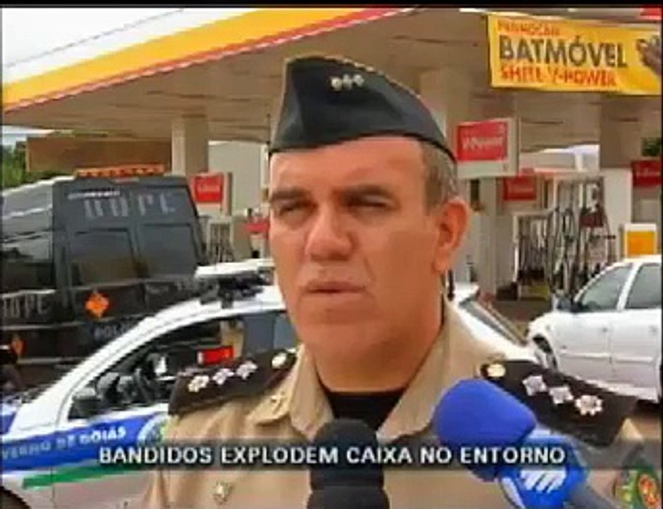 Explosão de caixa eletrônico