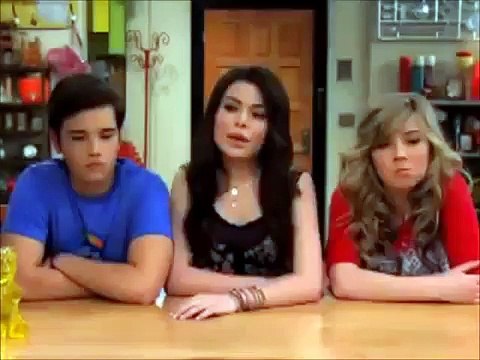 Elenco de iCarly canta musicas da Nickelodeon