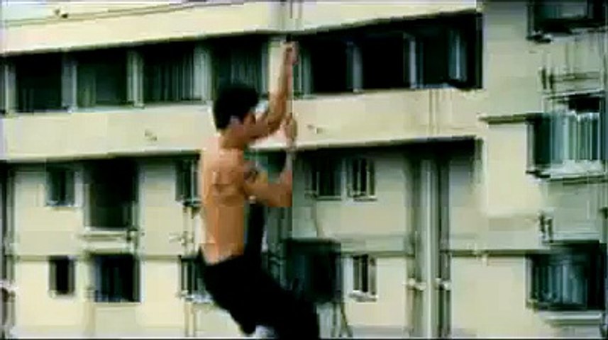 District B13 - David Belle chase scene