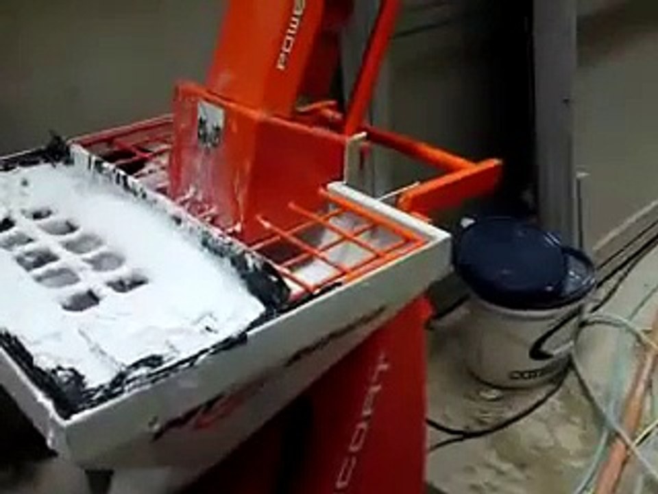 PFT Ritmo spraying acrylic thin coat external render
