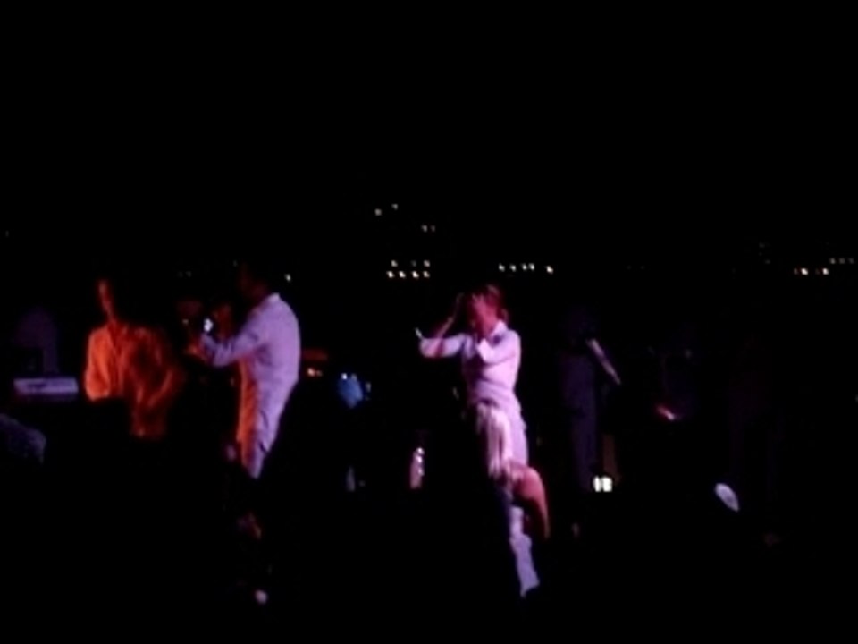 Crazy signs Cancun 6