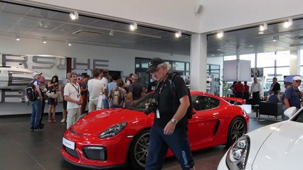 Visitez le Porsche Experience Center au Mans