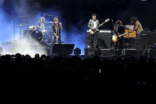 Le 18:18 : à 72 ans, Johnny Hallyday met le feu aux arènes de Nîmes