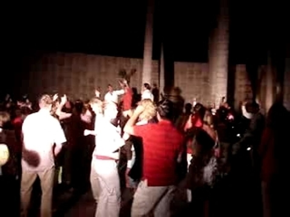 crazy signs Cancun 8