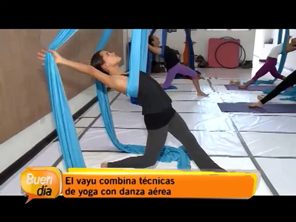 Vayu: Ejercicios que combinan técnicas de yoga con danza aérea