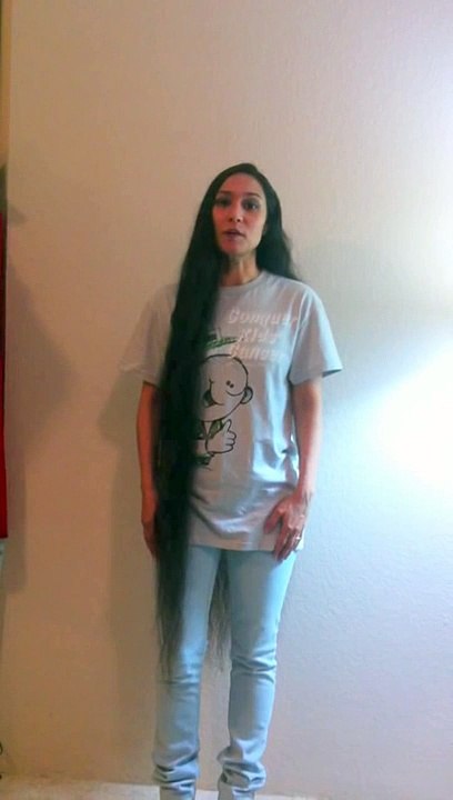 Woman will shave 5ft of hair