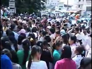 Sam Rainsy supporting workers at the PP Garment City Ltd