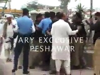kpk police beating a citizen on the road