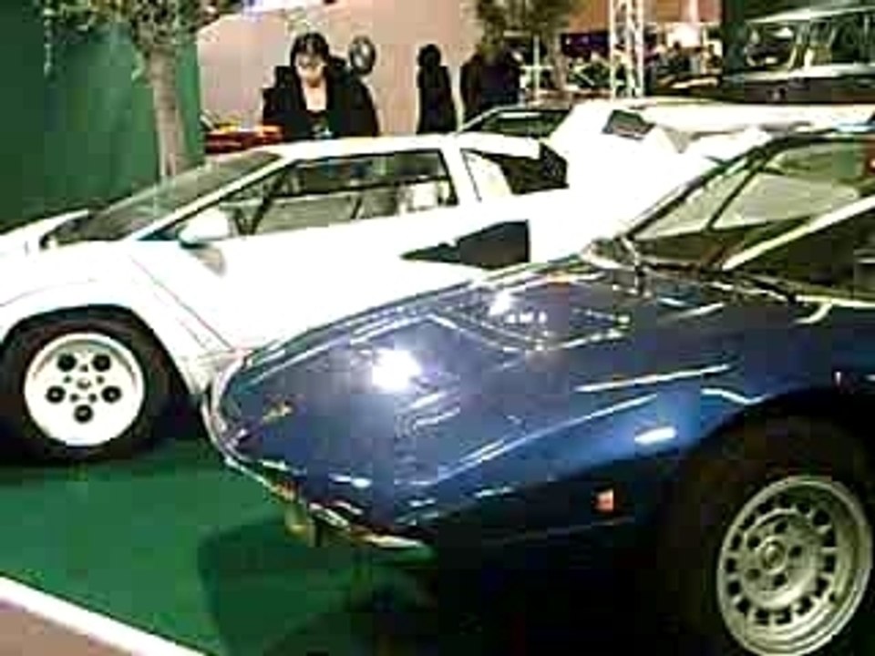 POUR LES AMATEURS DE BELLES VOITURES