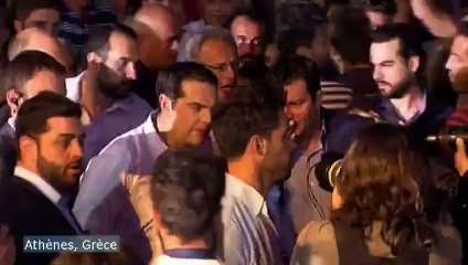 Grèce divisée : 50 000 personnes dans les rues d'Athènes