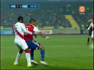 Perú vs. Paraguay: paraguayo casi realiza el blooper de la Copa (VIDEO)
