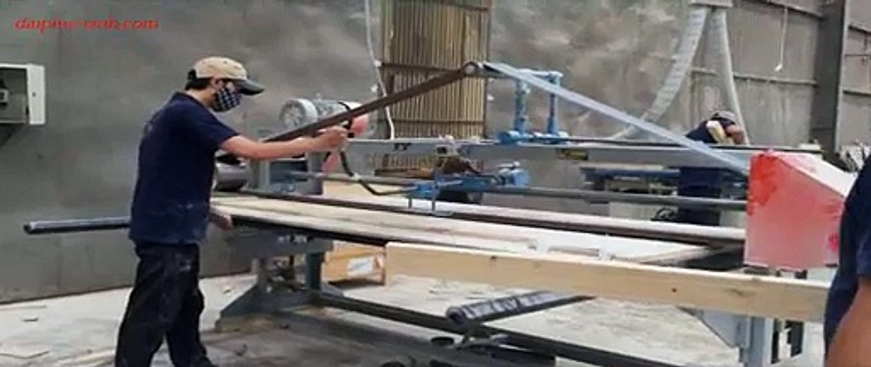 máy chà nhám băng 2m4 - daiphucvinh.com