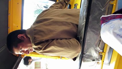 American women's sweet revenge to an Indian auto/taxi driver