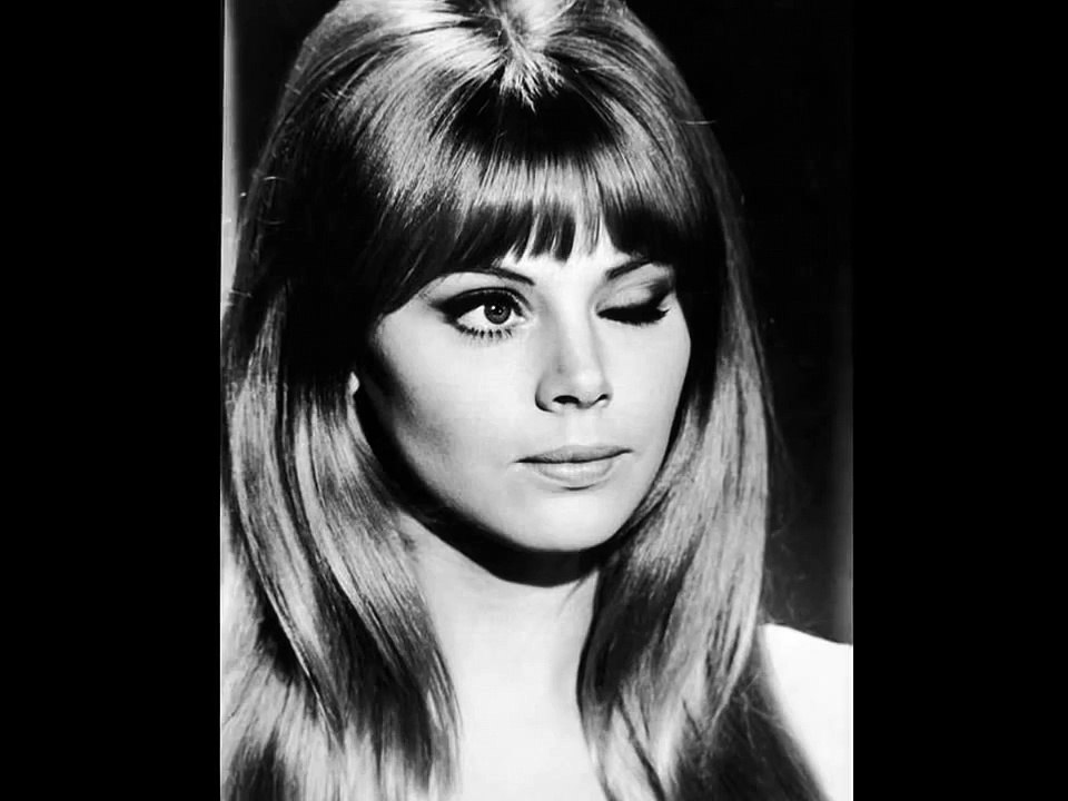 Actors & Actresses -Movie Legends - Britt Ekland