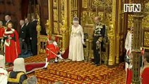 Queen Elizabeth formally opens Britain's parliament‎
