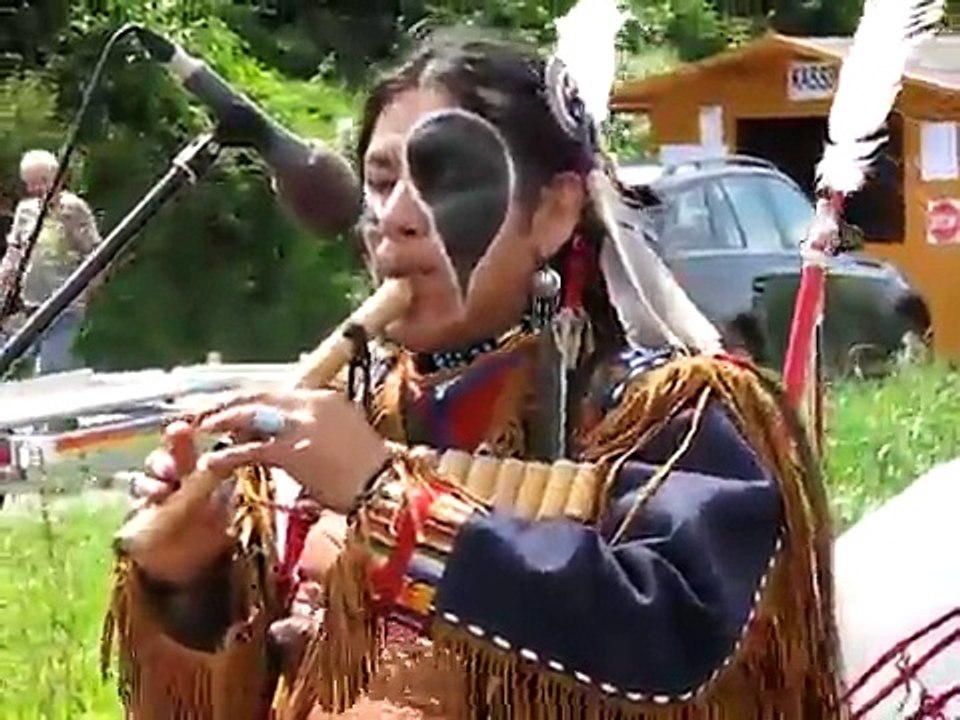 WUAUQUIKUNA - Buffalo white