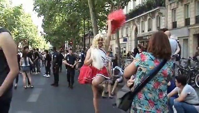 MARCHE DES FIERTES PARIS 2 7 JUIN 2015 GAY PRIDE