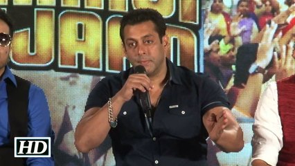 Watch Salman Embarasses a Reporter Bajrangi Bhaijaan Eid Song Launch