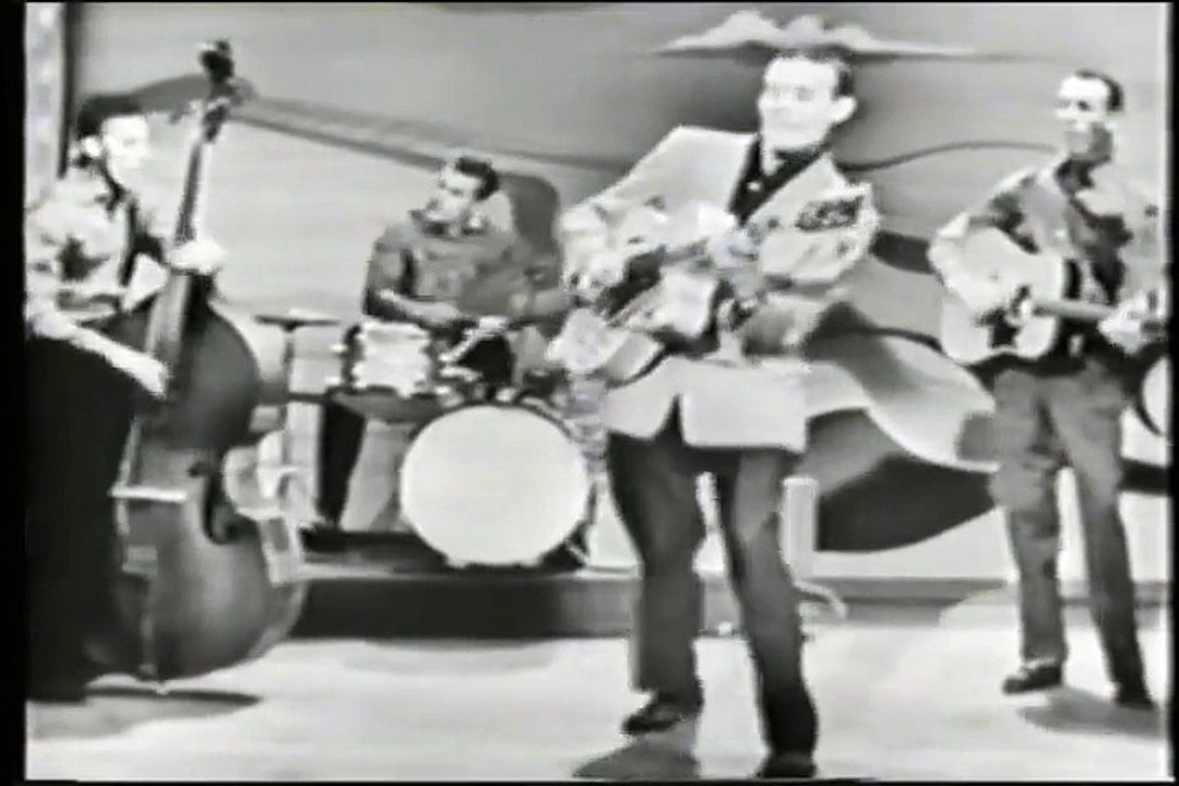 018 - Carl Perkins - Blue Suede Shoes