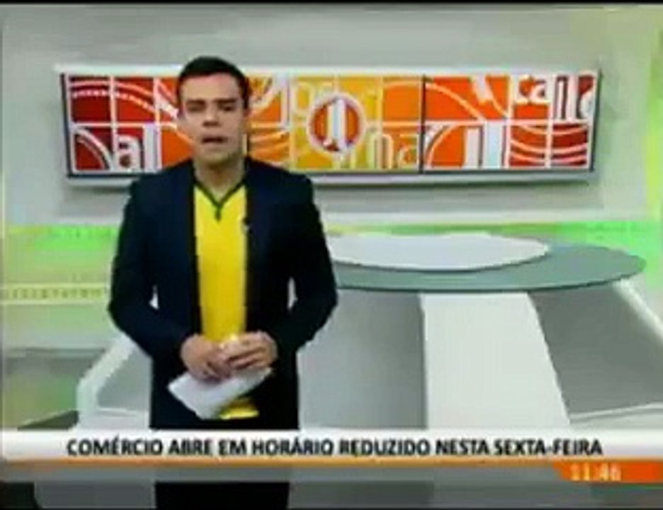 Esgoto transborda