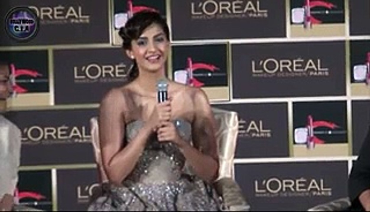 Report ask very bed question to Sonam Kapoor most embarrassing moment for her in front of Public