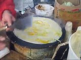 Beijing sidewalk cooking show: Jianbing