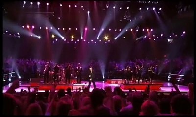 Neil Diamond - Sweet Caroline 2008