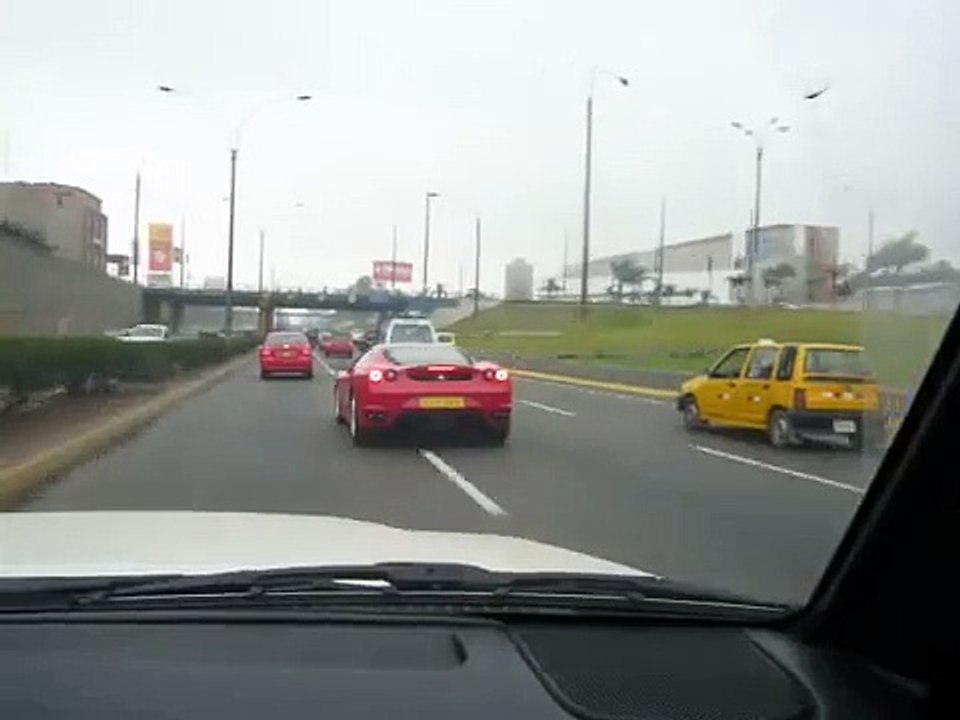 ferrari F430 en lima