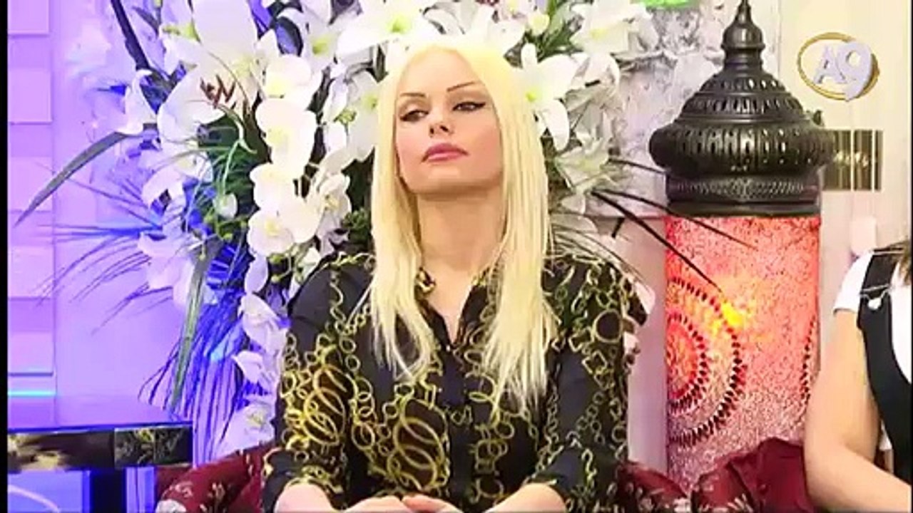 Demba Ba dindar olduğu için güzel olmayan sözler söyleyenleri ciddiye almasın. Tüm Türkiye onu çok seviyor
