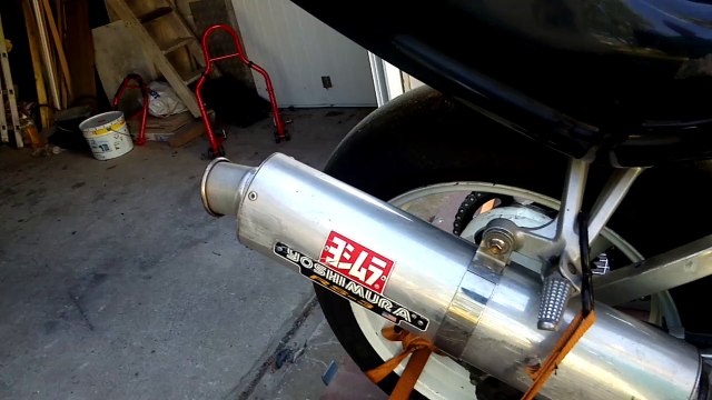 Pot Yosh sur GSXR 750 1999