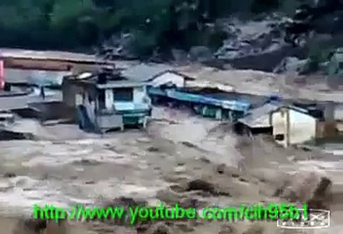 Flood in Swat River at Behrain in Khyber Pakhtoonkhwa Pakistan.flv