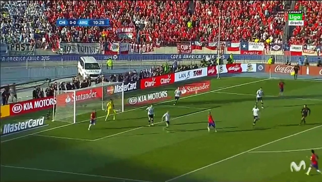Arturo Vidal Fantastic Chance | Chile vs Argentina 04.07.2015