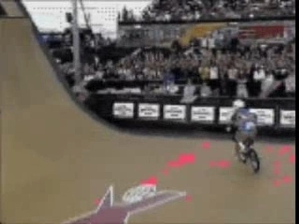 X Games - Biker Dude Does A 900