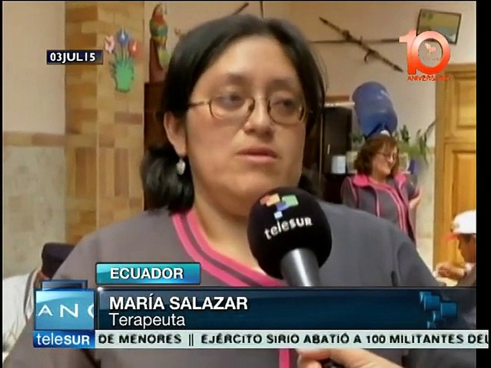 Voluntarios ecuatorianos celebran la visita del Papa Francisco