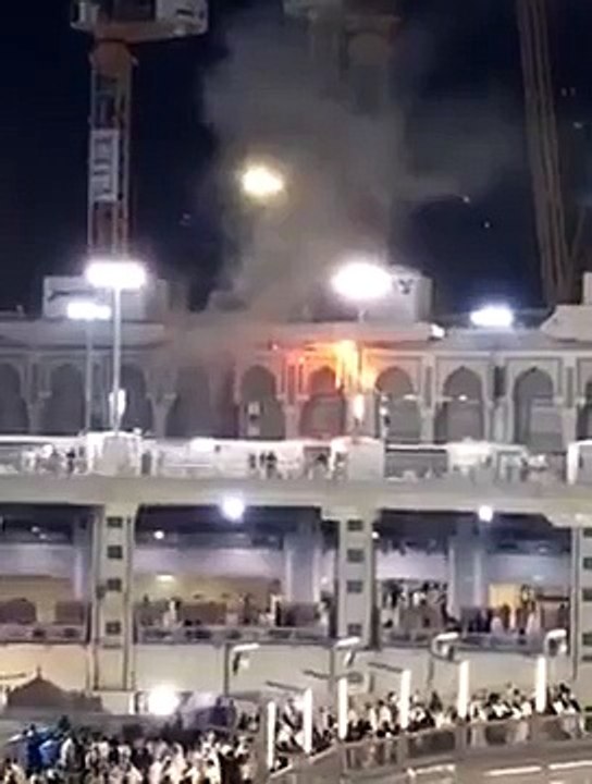 ماس كهربائى يتسبب فى حريق بالحرم المكى