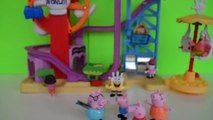 Pig George da Familia Peppa Pig no Parque de Diversões Completo em Portugues Disney Tototo