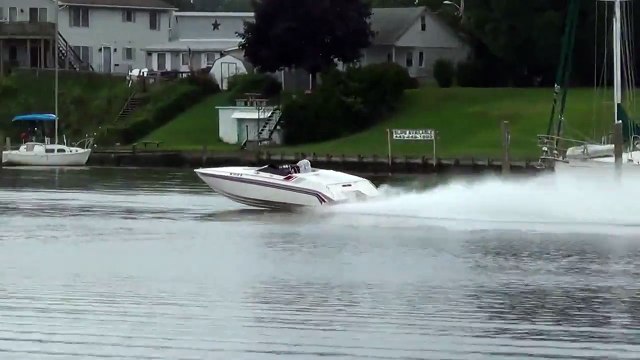 1987 222 Chris Craft Stinger