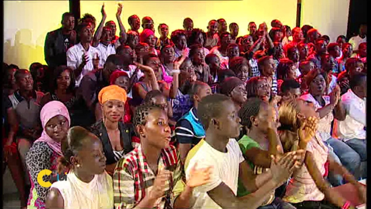 C'Midi de RTI 1 du 04 juillet 2015 avec Caroline Dasylva et ses Chroniqueurs partie 2