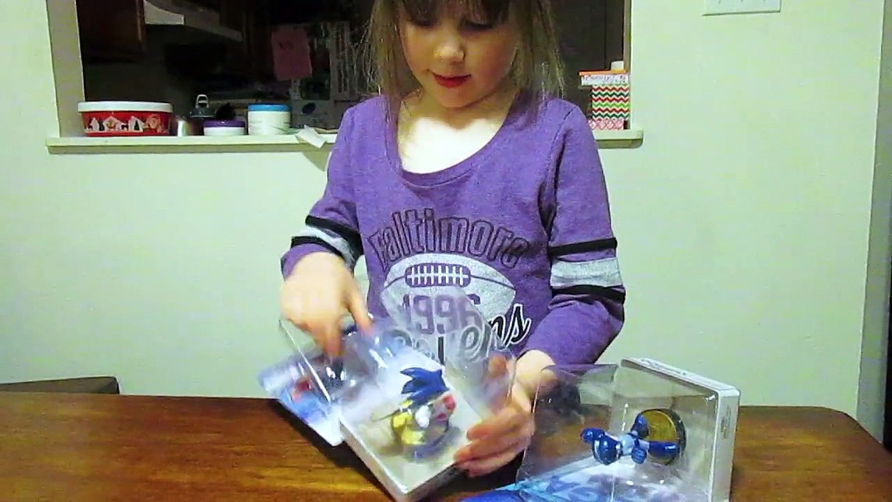 Sonic the Hedgehog & Mega Man Amiibo Toy Unboxing and Review!