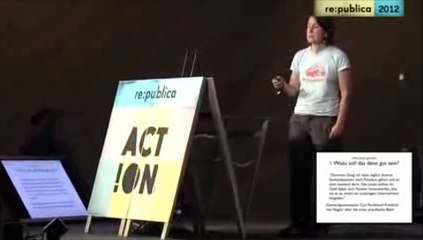 Presentation #FAIL Kathrin Passig kämpft mit ihren Folien