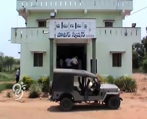 Police Rasaleelalu - Illegal Affair In Police Quarters